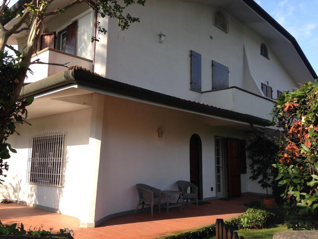 Holiday Home Villetta Cinquale Exterior foto